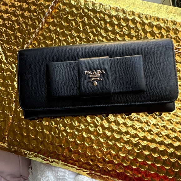 Black Saffiano Leather Flap Wallet With Bow Detail
